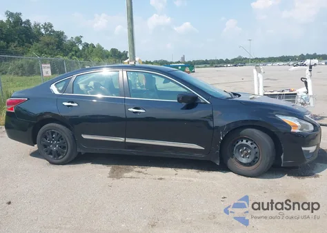 2015 Nissan Altima 2.5 S z USA, uszkodzony, nr VIN 1N4AL3AP8FN362541